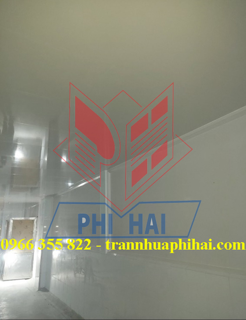 trần nhựa lối đi