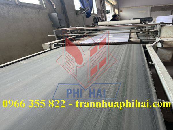 DÂY CHUYỀN PHỦ BÓNG UV BỀ MẶT TẤM TRẦN NHỰA 15MM